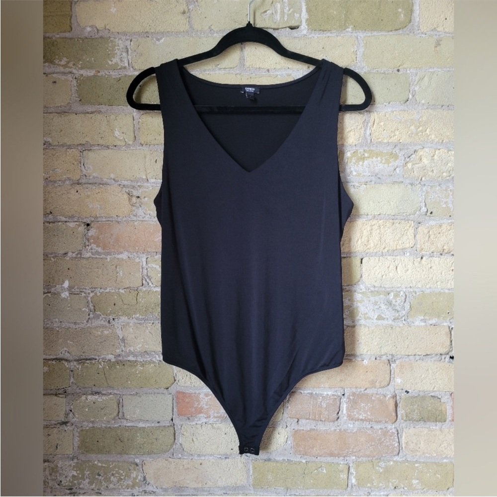 Express Body Contour Black V-Neck Bodysuit Womens Size Large